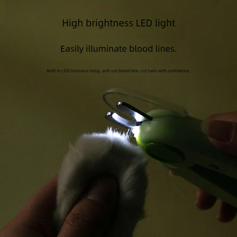 Cat nail clippers with built-in LED light - prevent accidental injuries